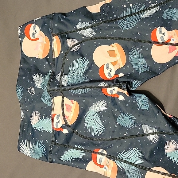 RARE Feed Me Fight Me Christmas Sloth Leggings, Full Length, Size Small - Picture 2 of 4